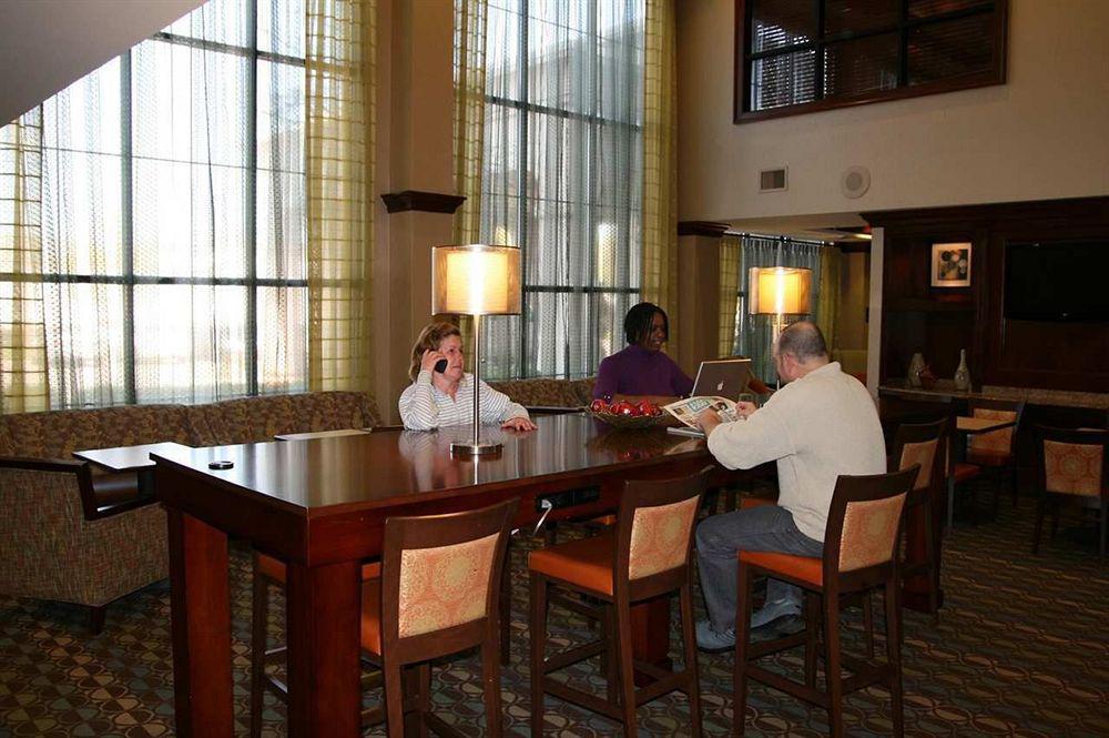 Hampton Inn Linden Εστιατόριο φωτογραφία
