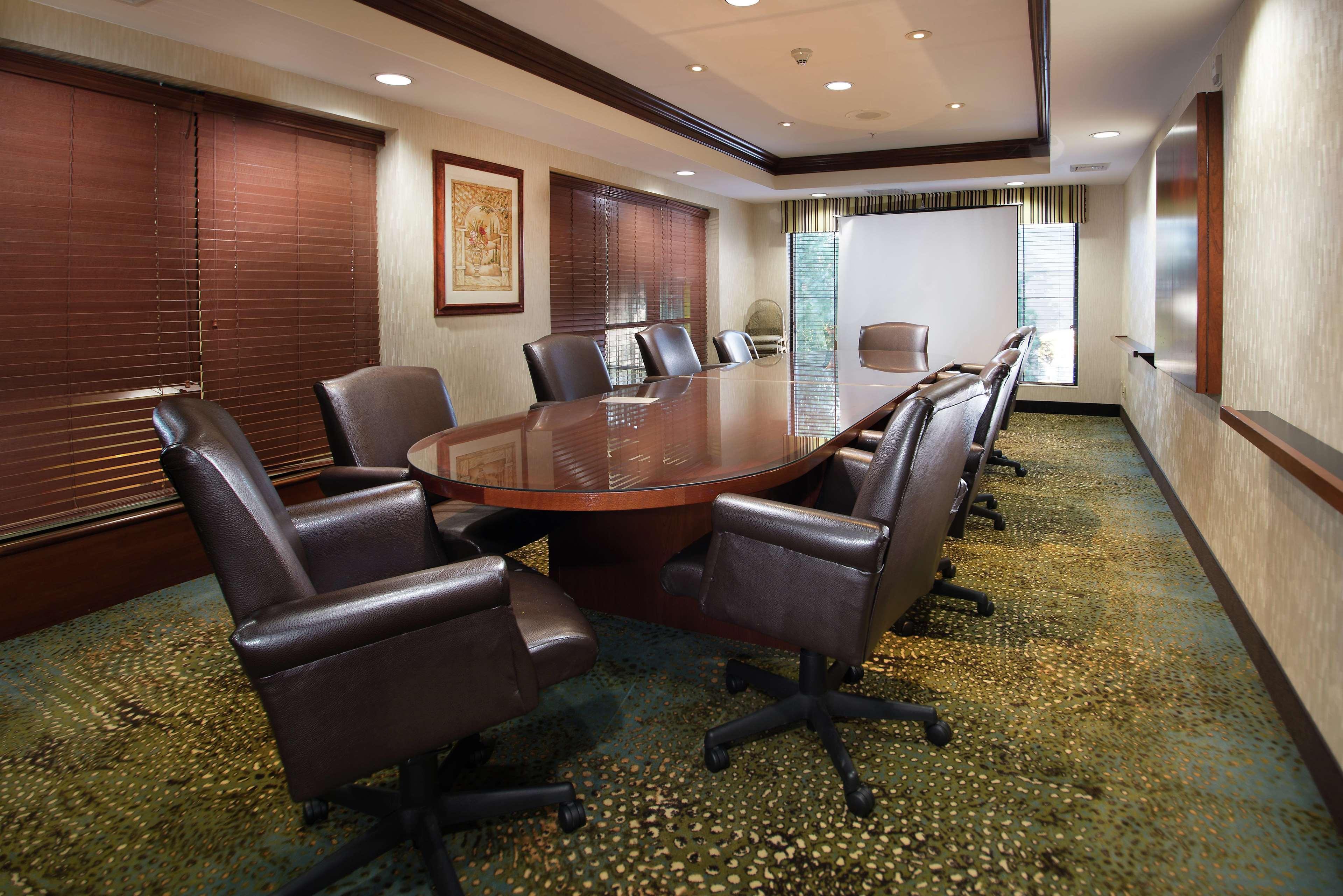 Hampton Inn Linden Εξωτερικό φωτογραφία