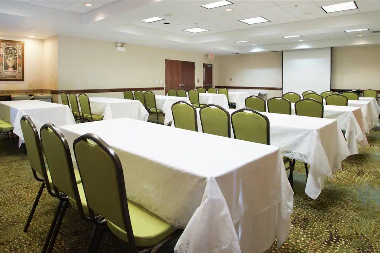 Hampton Inn Linden Εξωτερικό φωτογραφία