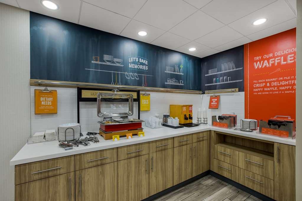 Hampton Inn Linden Εστιατόριο φωτογραφία