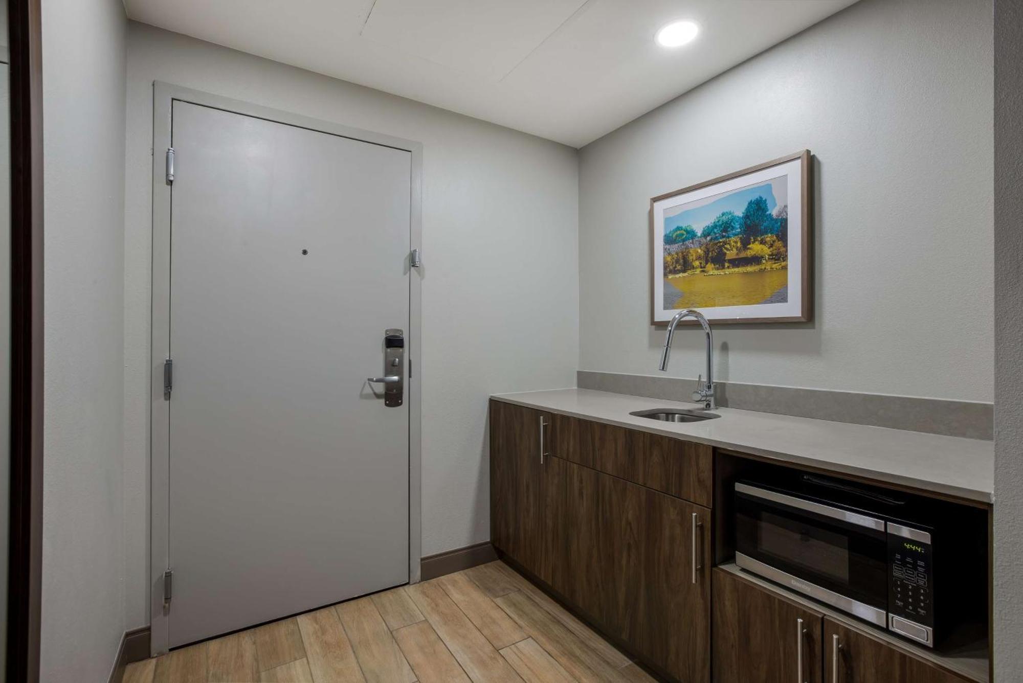 Hampton Inn Linden Εξωτερικό φωτογραφία