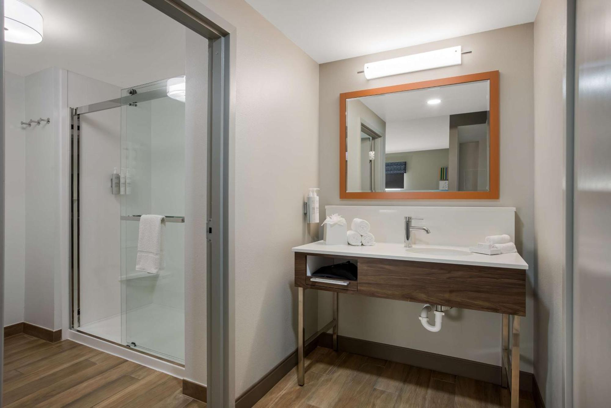 Hampton Inn Linden Εξωτερικό φωτογραφία