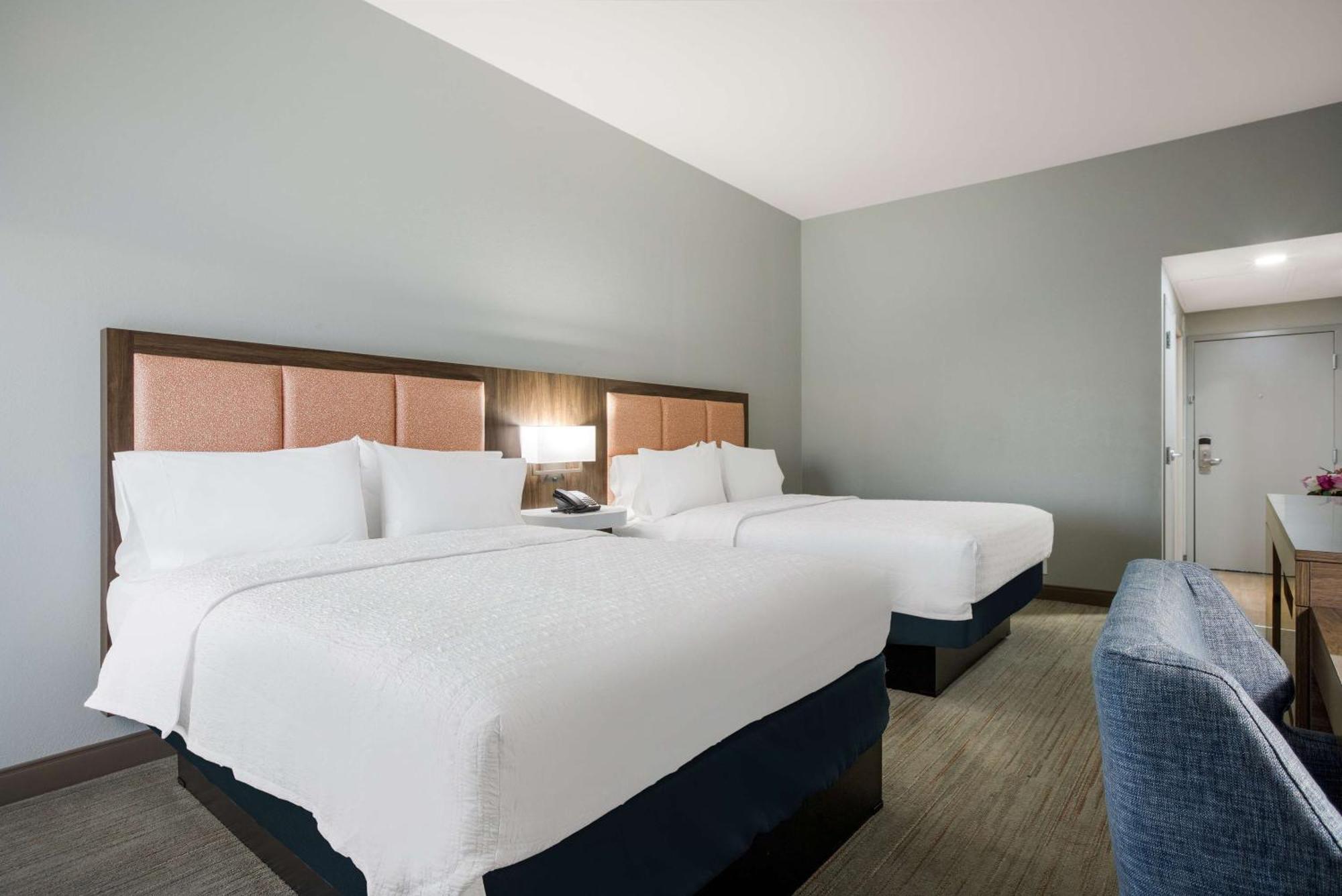 Hampton Inn Linden Εξωτερικό φωτογραφία