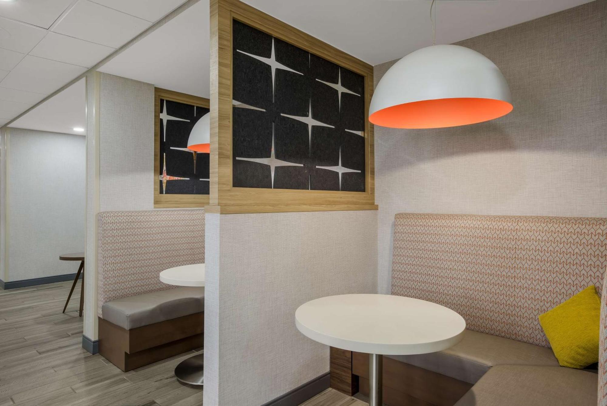 Hampton Inn Linden Εξωτερικό φωτογραφία