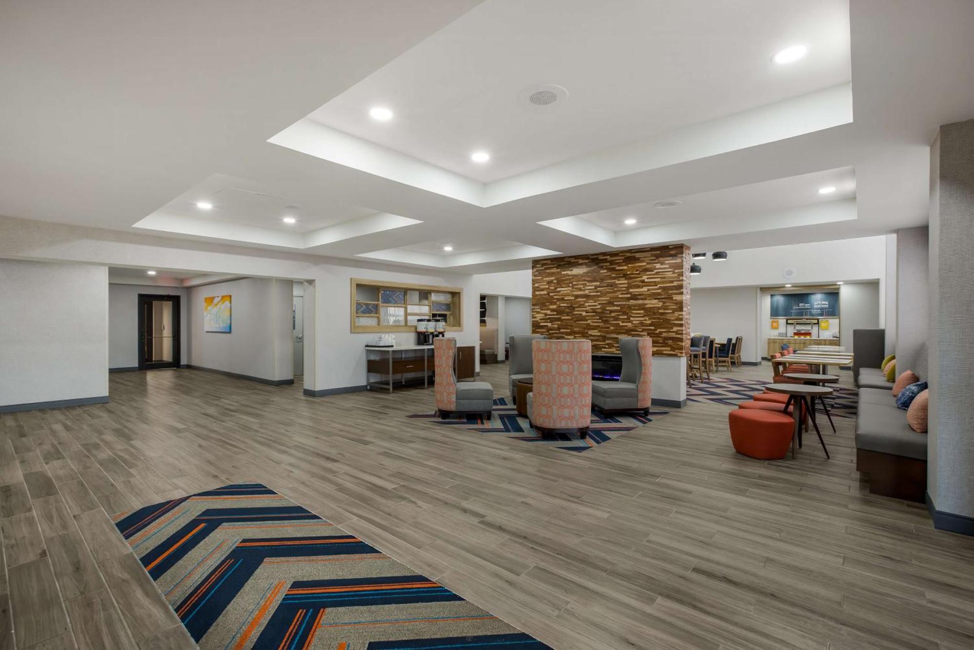 Hampton Inn Linden Εξωτερικό φωτογραφία
