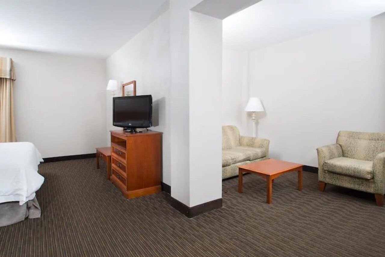 Hampton Inn Linden Εξωτερικό φωτογραφία